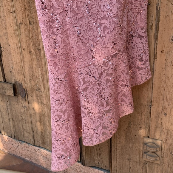 Beautiful Dress - Picture 5 of 8